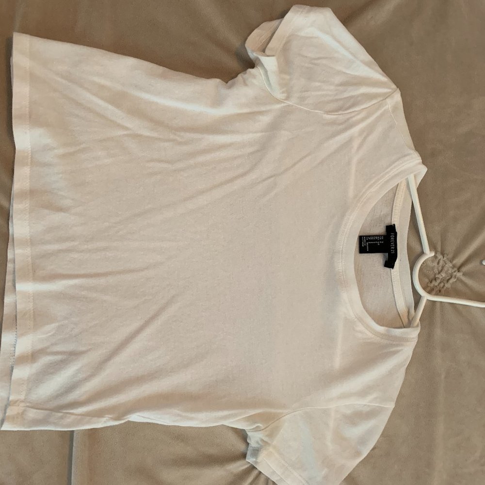 White Forever 21 Crew Neck Cropped White Tee Tshirt Top S